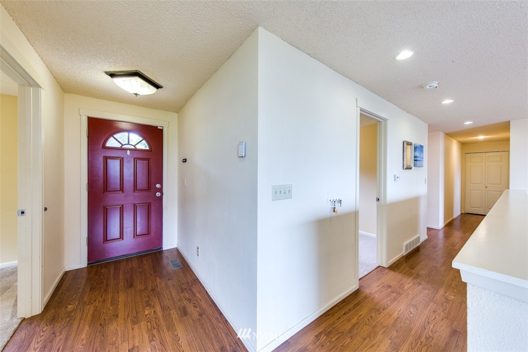 22759 Jefferson Point Road Northeast Kingston, WA 98346 - Photo 7 of 25 Gallery Image 7