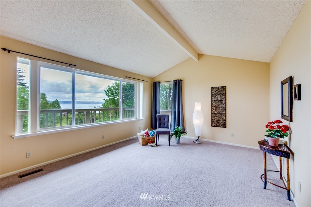 22759 Jefferson Point Road Northeast Kingston, WA 98346 - Photo 9 of 25 Gallery Image 9