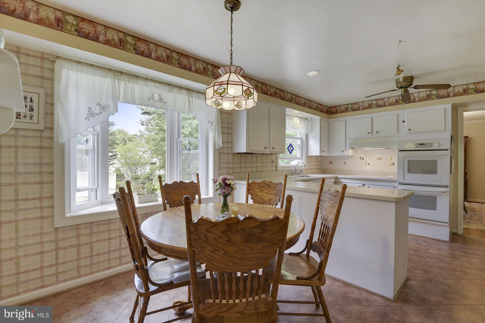11724 Kemp Mill Road Silver Spring, MD 20902 - Photo 11 of 30 Breakfast Area