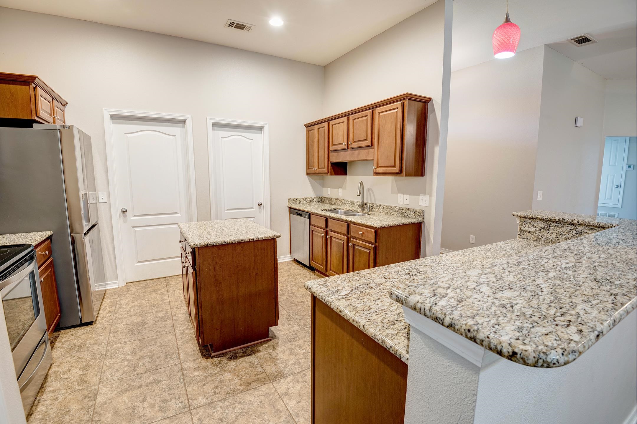 15345 Fremont Court Foley, AL 36535 - Photo 12 of 35 Kitchen