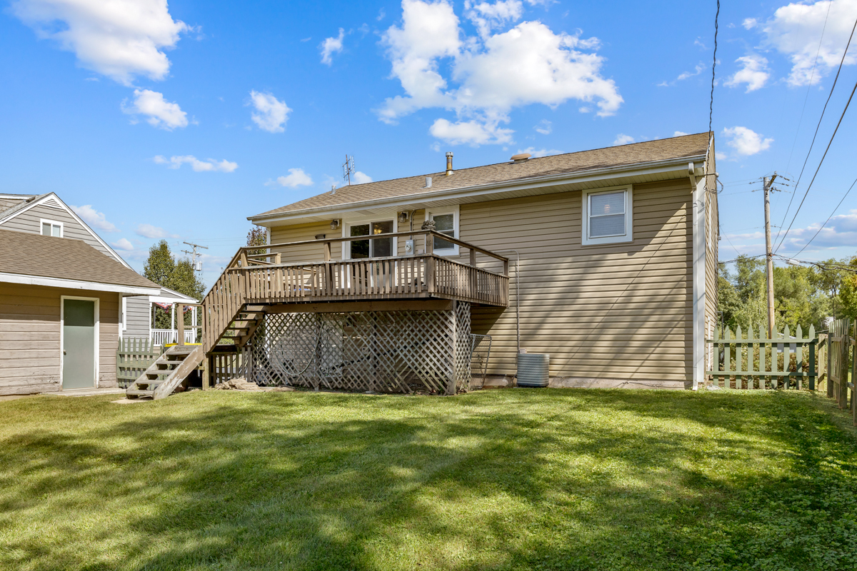 1207 Crystal Lake Road Lake In The Hills, IL 60156 - Photo 6 of 25 Gallery Image 6