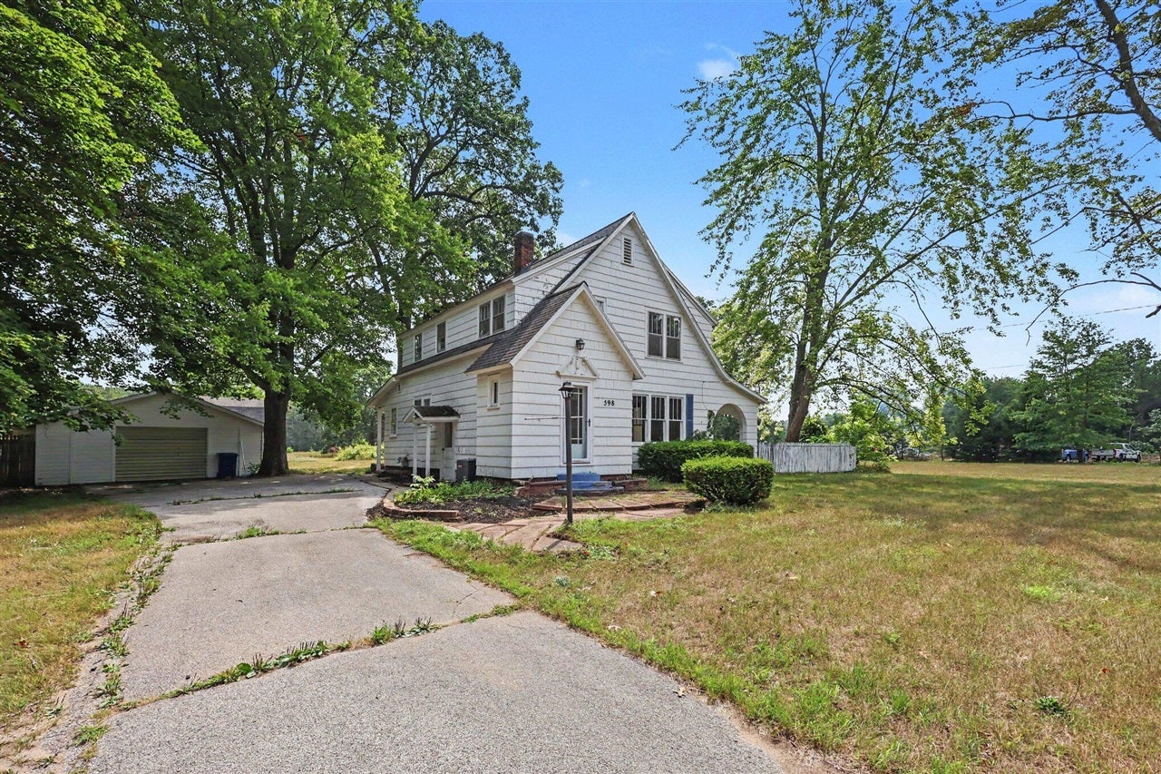598 South Brooks Road Muskegon, MI 49442 - Photo 3 of 32 Gallery Image 3
