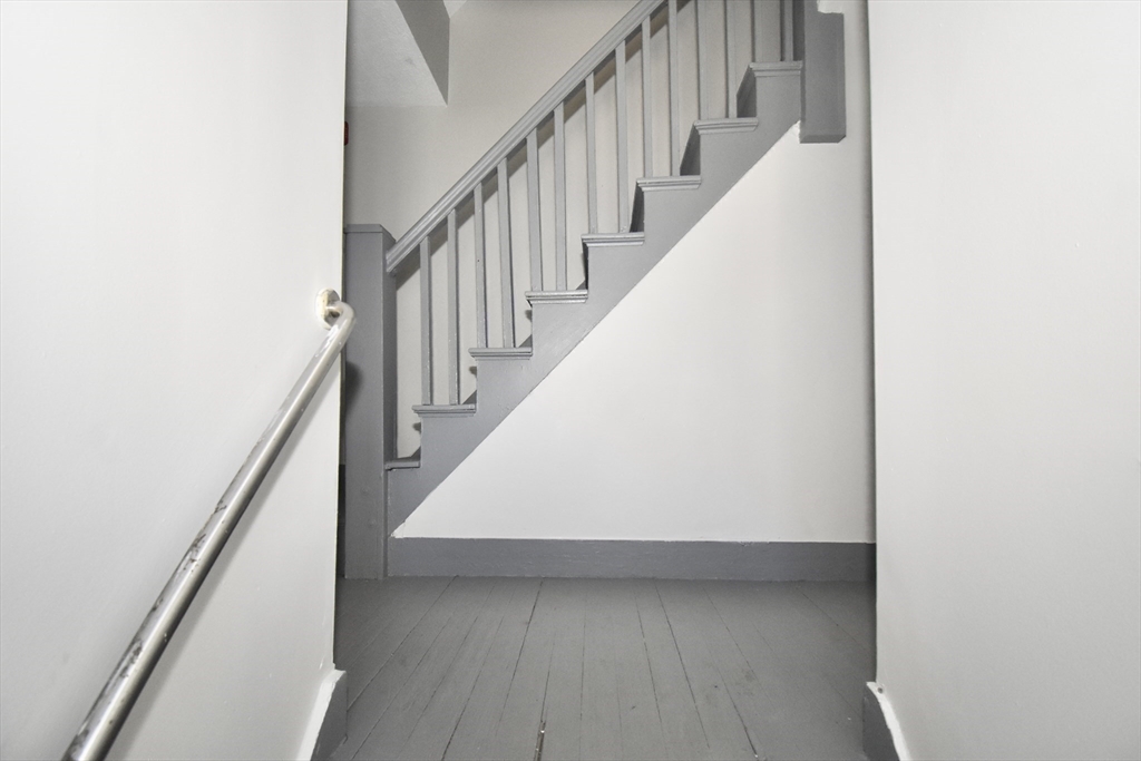 855 Liberty Street Springfield, MA 01104 - Photo 19 of 29 Gallery Image 19