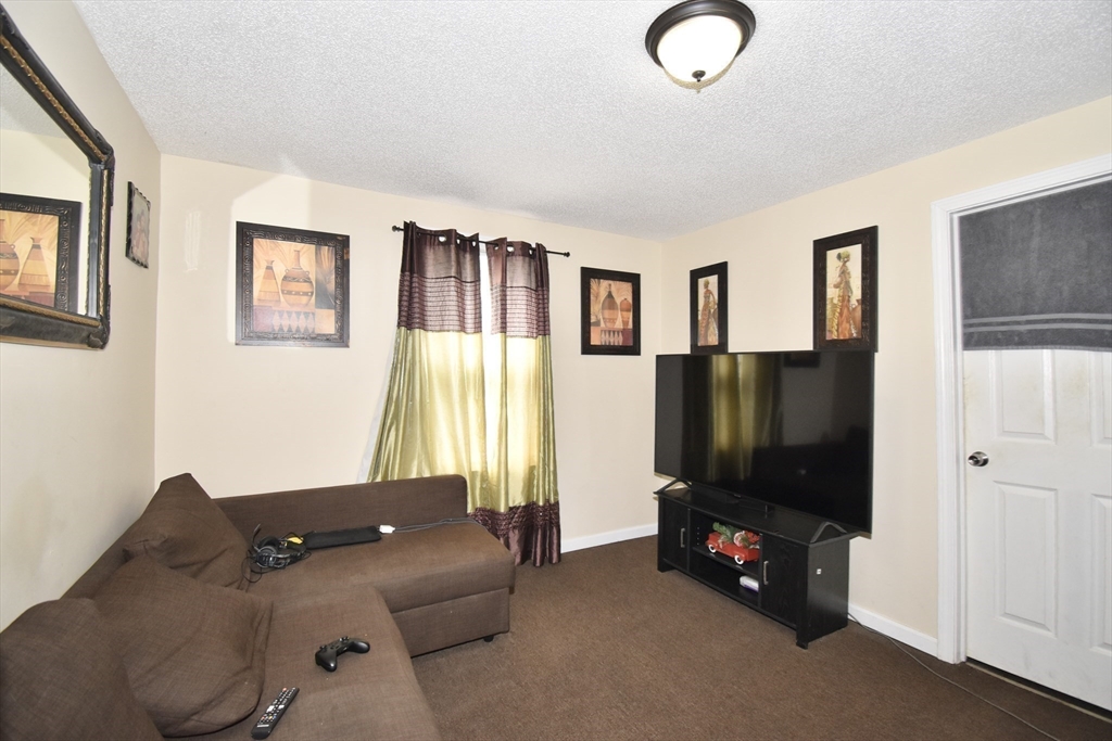 855 Liberty Street Springfield, MA 01104 - Photo 9 of 29 Gallery Image 9