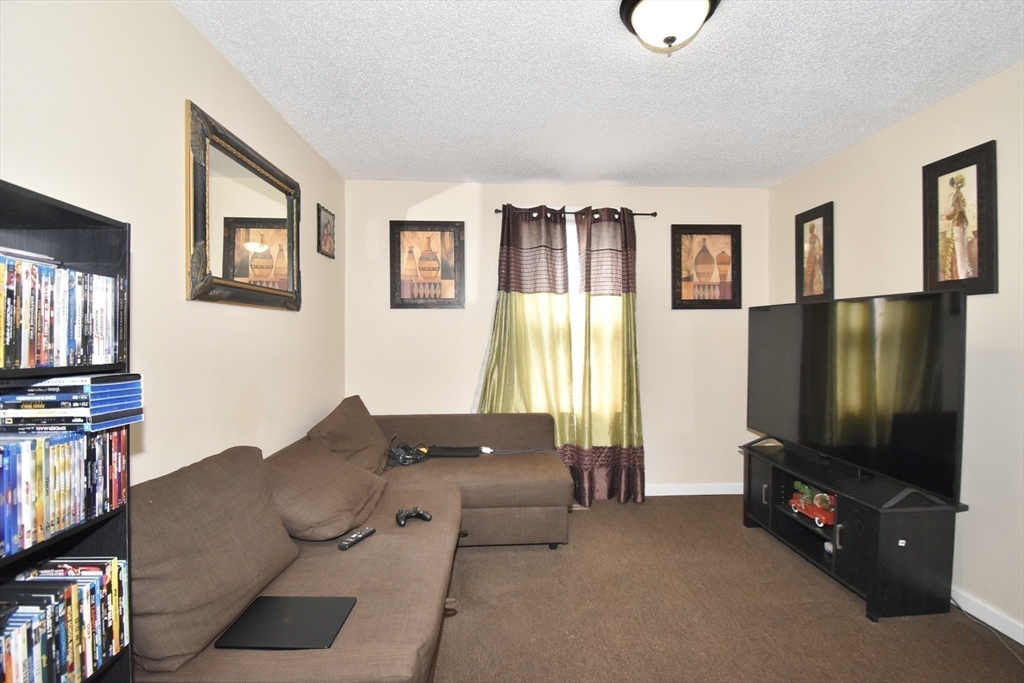 855 Liberty Street Springfield, MA 01104 - Photo 10 of 29 Gallery Image 10