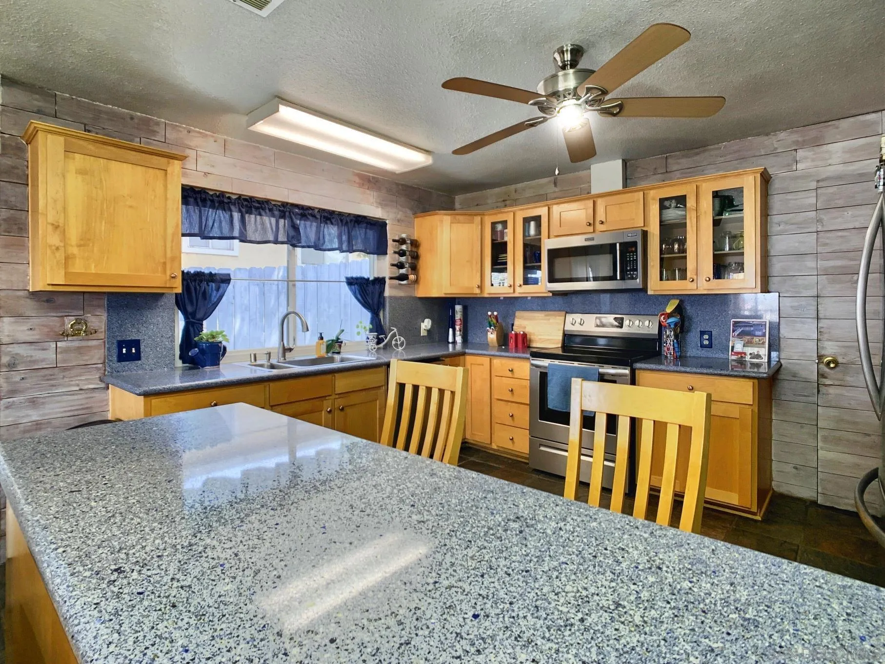 1211 San Bernardino Avenue Spring Valley, CA 91977 - Photo 11 of 40 Gallery Image 11