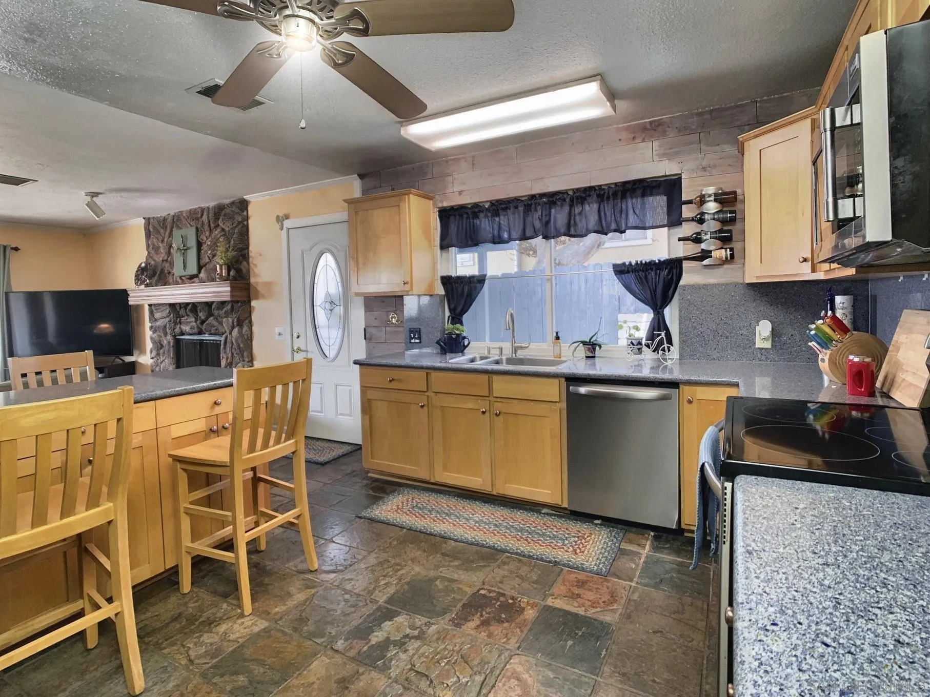 1211 San Bernardino Avenue Spring Valley, CA 91977 - Photo 14 of 40 Gallery Image 14
