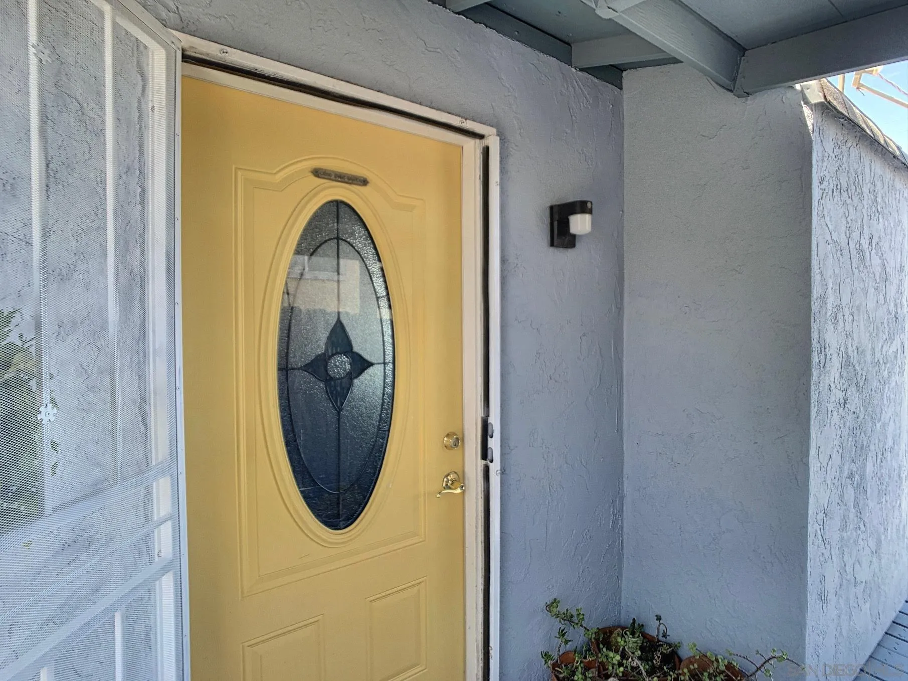 1211 San Bernardino Avenue Spring Valley, CA 91977 - Photo 5 of 40 Gallery Image 5