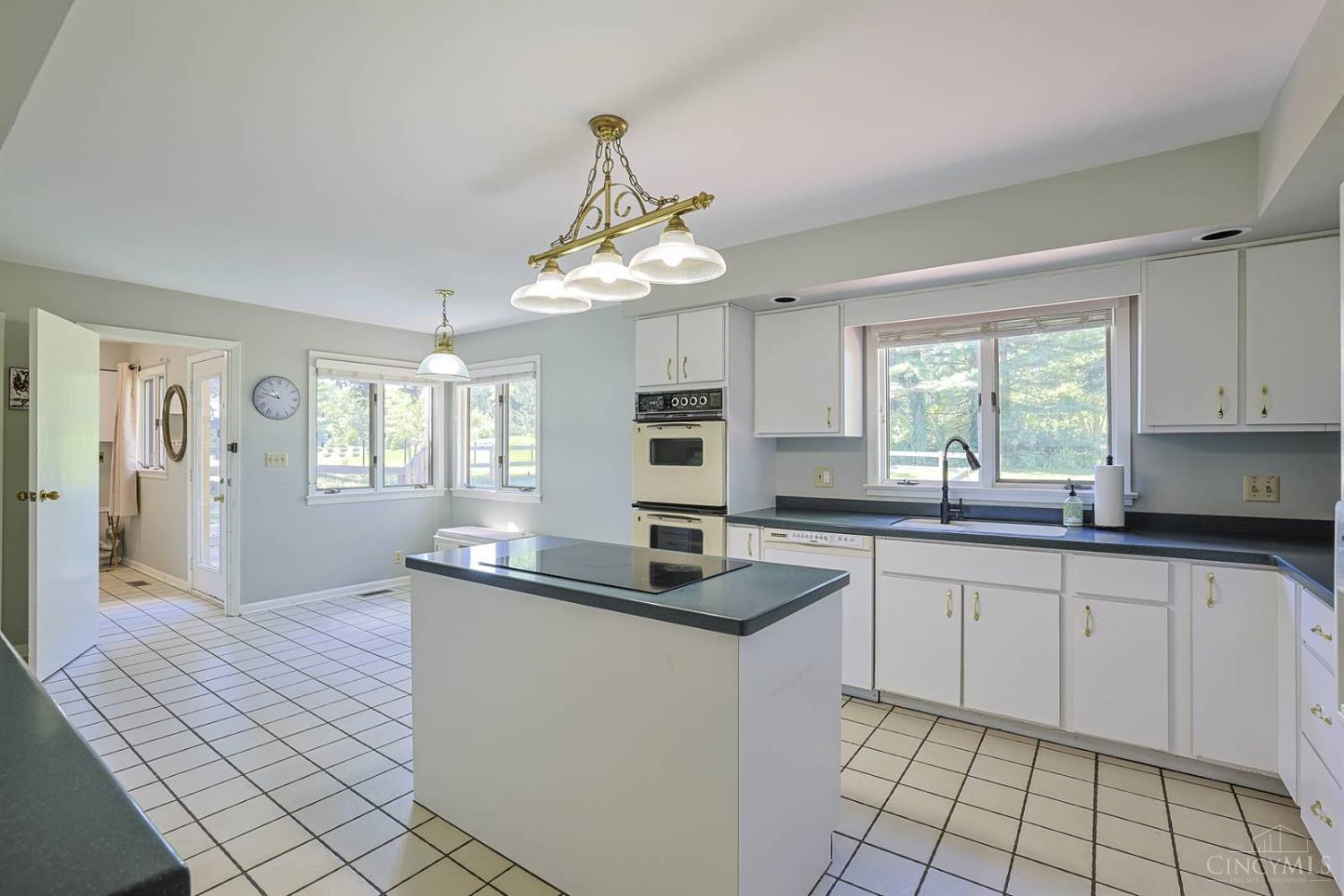 7407 Ayers Road Cincinnati, OH 45255 - Photo 21 of 51