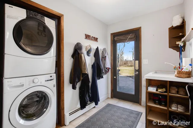 $469,900 | 6867 Centerline Road, Saranac, MI 48881