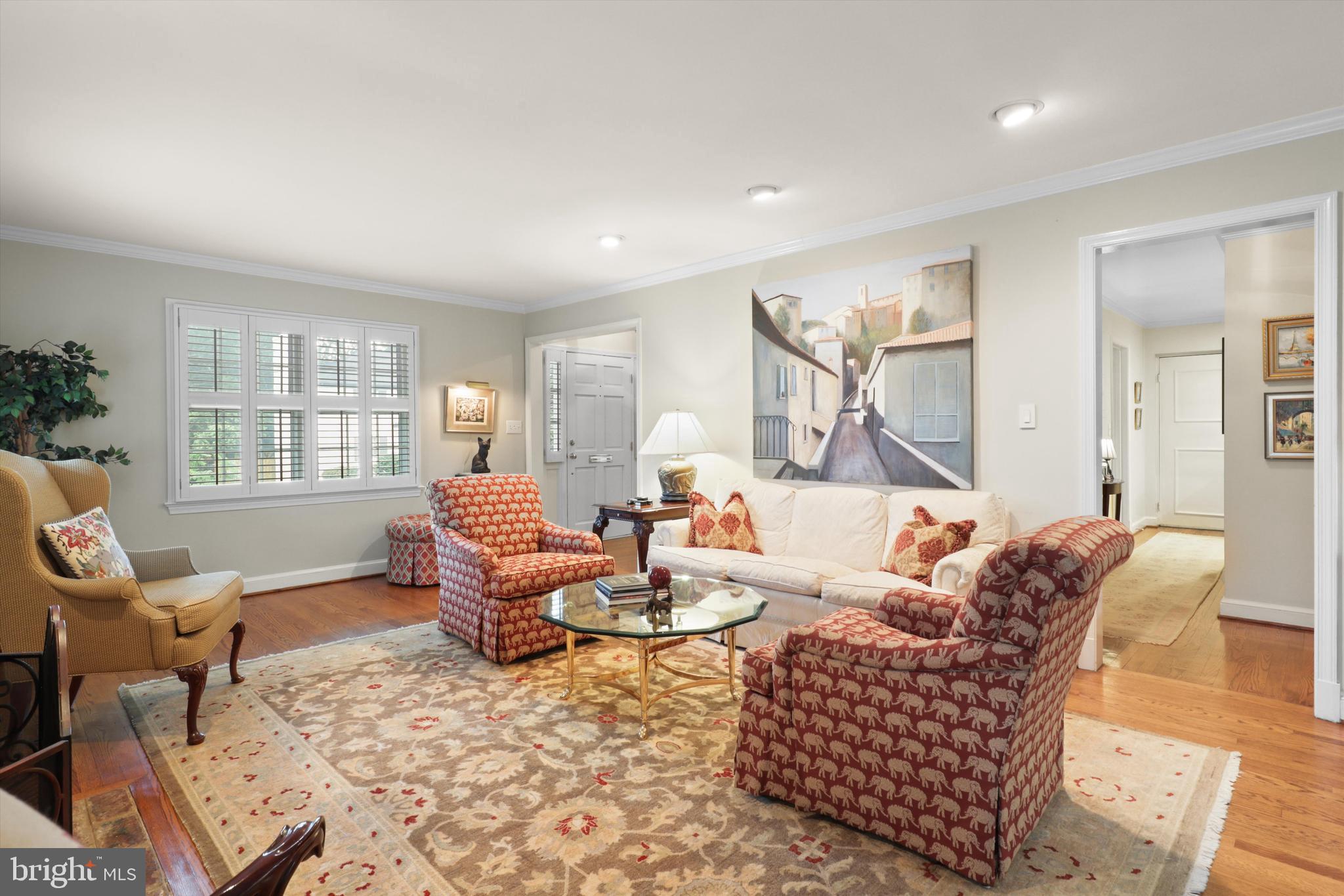2905 Dartmouth Road Alexandria, VA 22314 - Photo 13 of 28 a living room with furniture and a large window