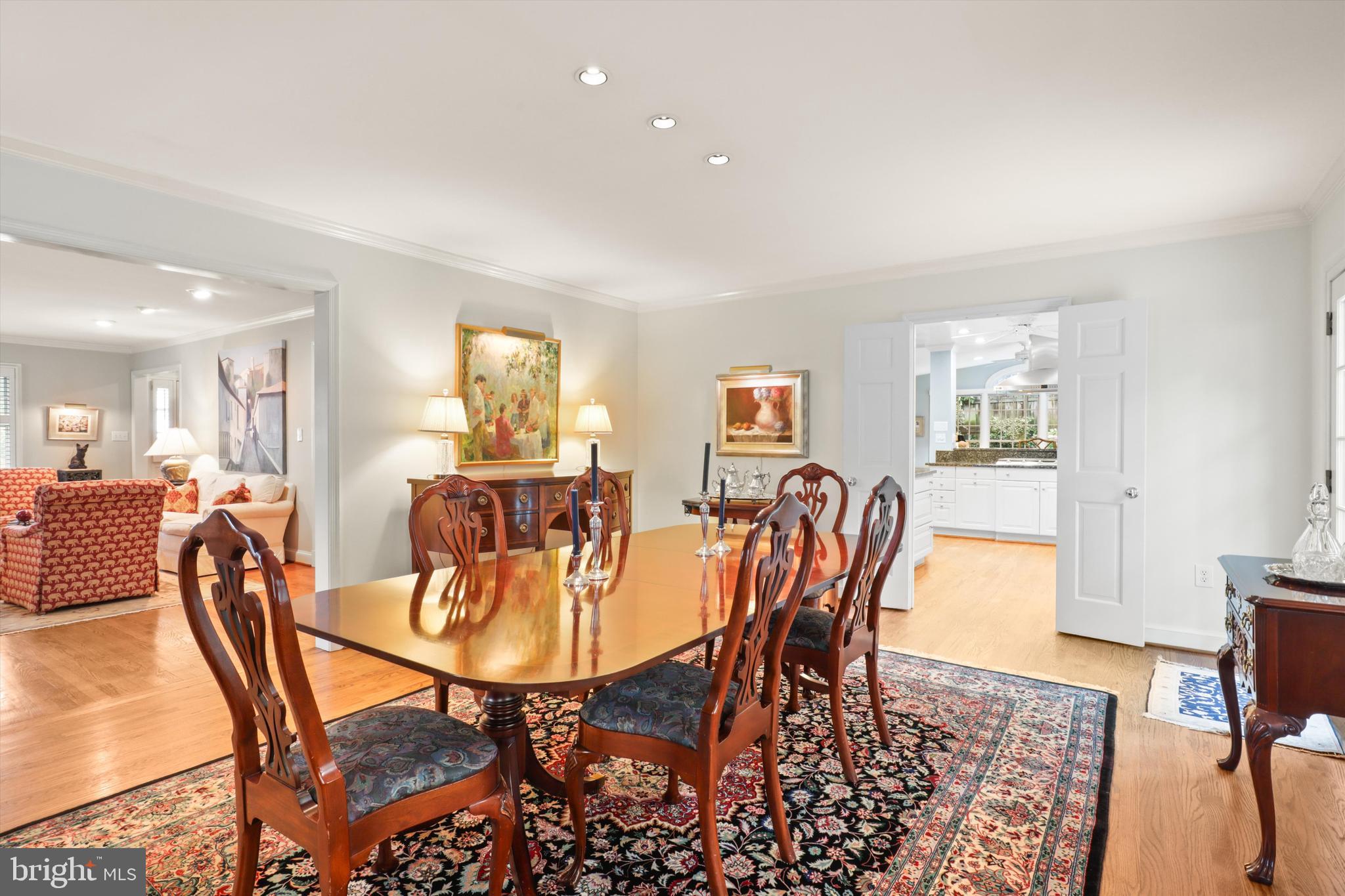 2905 Dartmouth Road Alexandria, VA 22314 - Photo 10 of 28 a view of a dining room with furniture