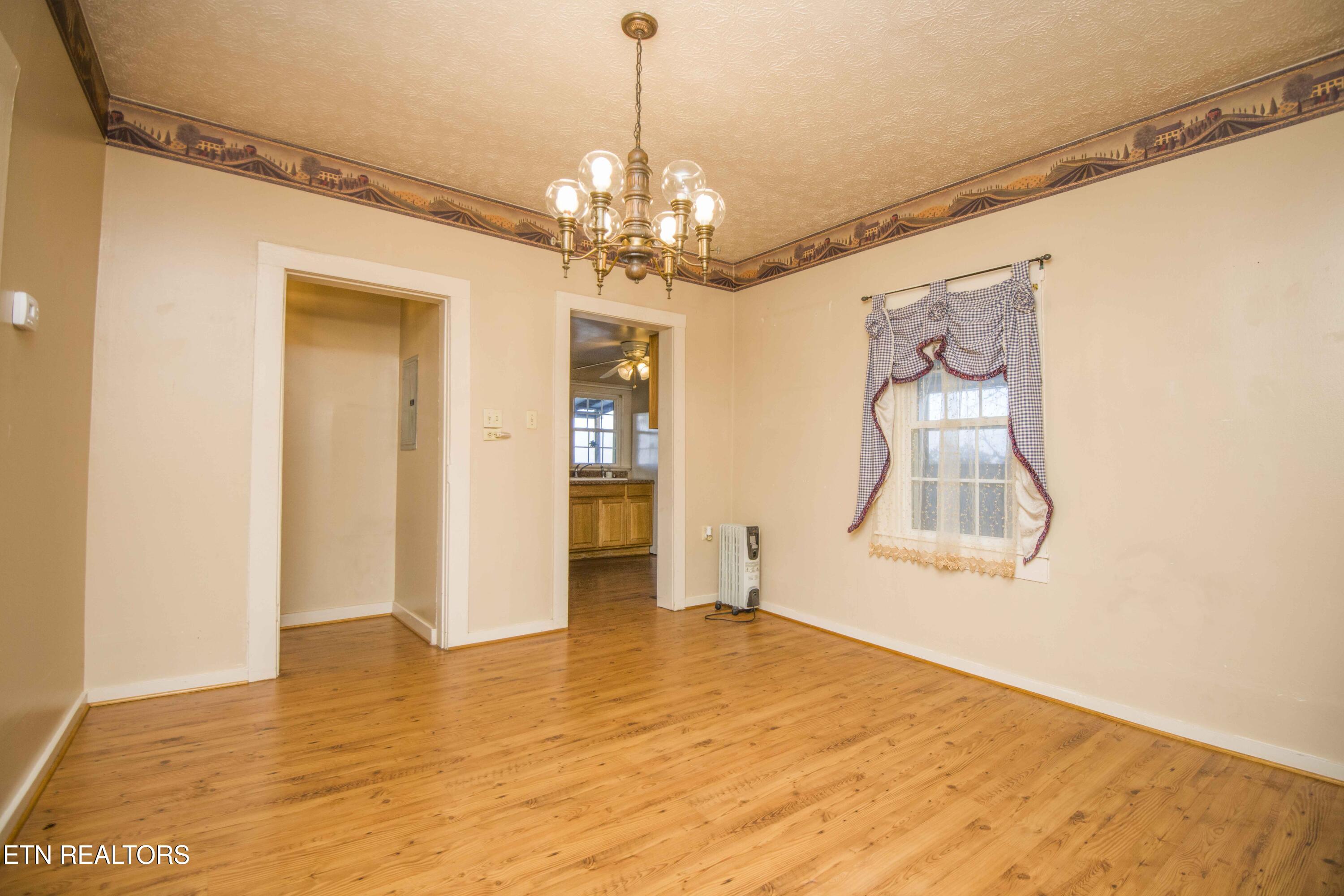 446 Mahoney Road Oliver Springs, TN 37840 - Photo 11 of 46 dining_1