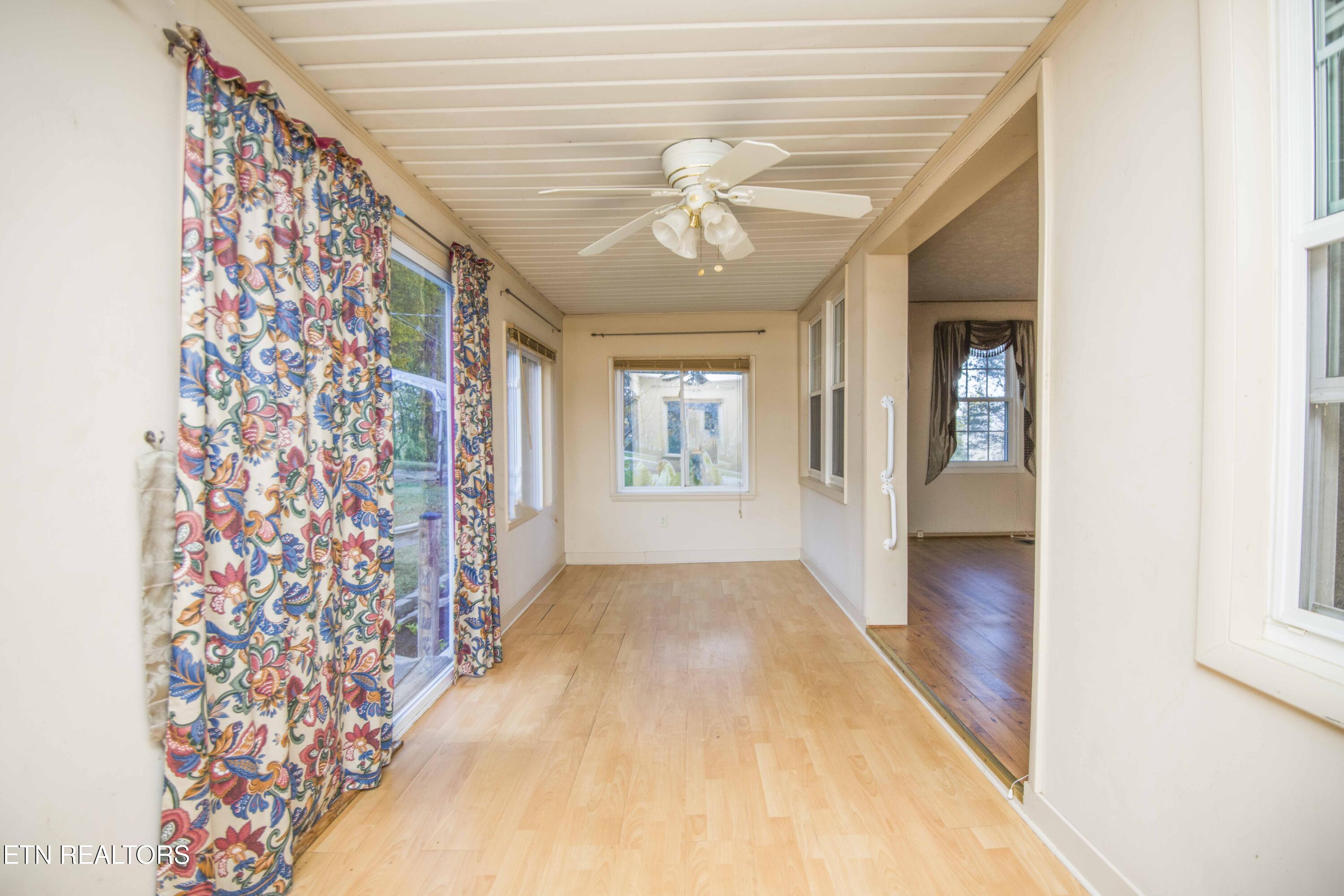 446 Mahoney Road Oliver Springs, TN 37840 - Photo 20 of 46 den_1