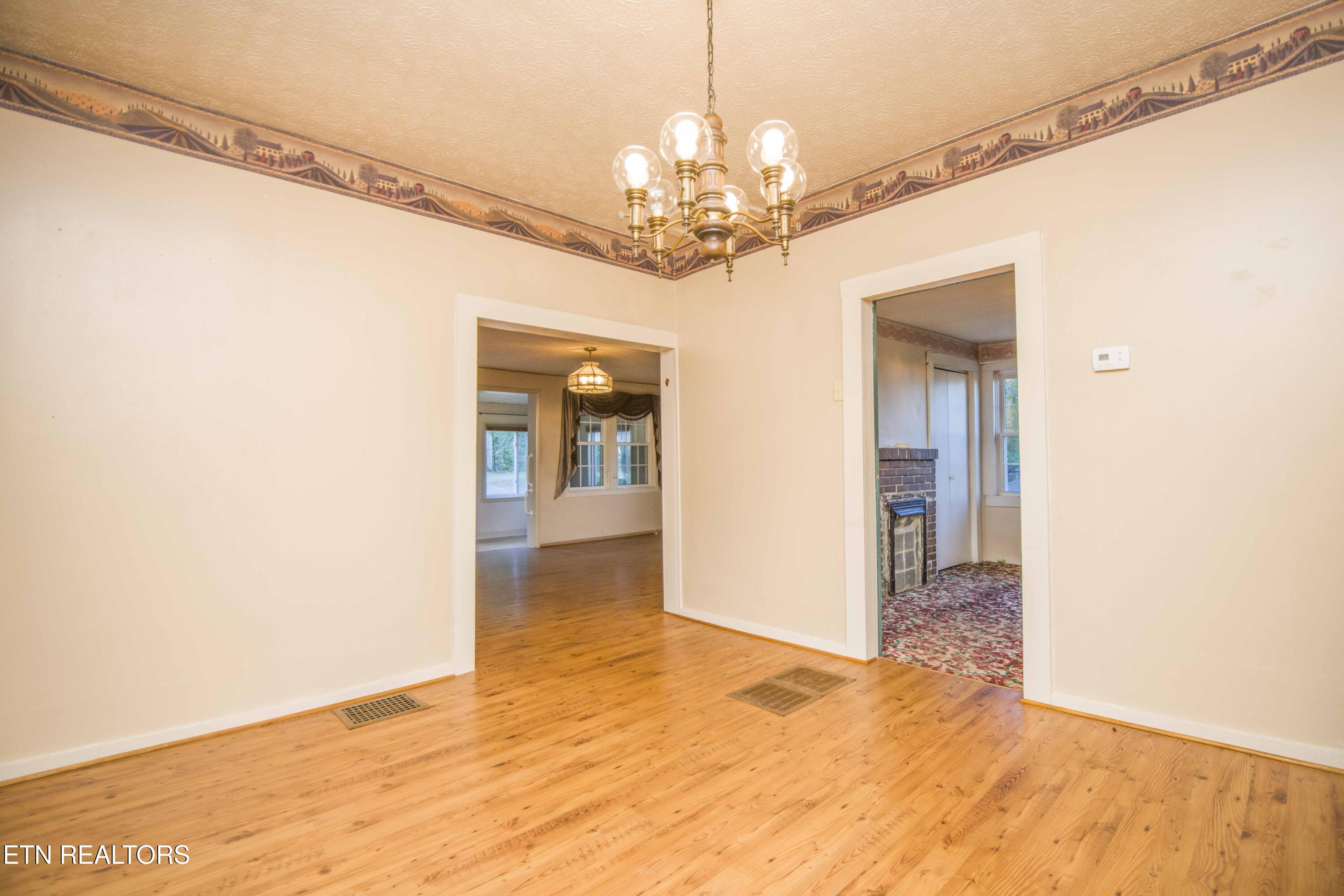 446 Mahoney Road Oliver Springs, TN 37840 - Photo 9 of 46 dining 2_1