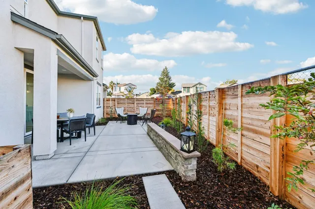 $599,990 | 8647 Starburst Way, Sacramento, CA 95823