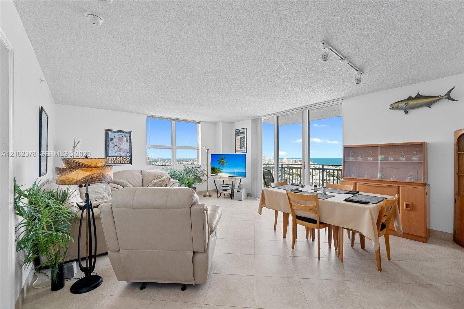 90 Alton Road, Unit 2911 Miami Beach, FL 33139 - Photo 12 of 39 Gallery Image 12
