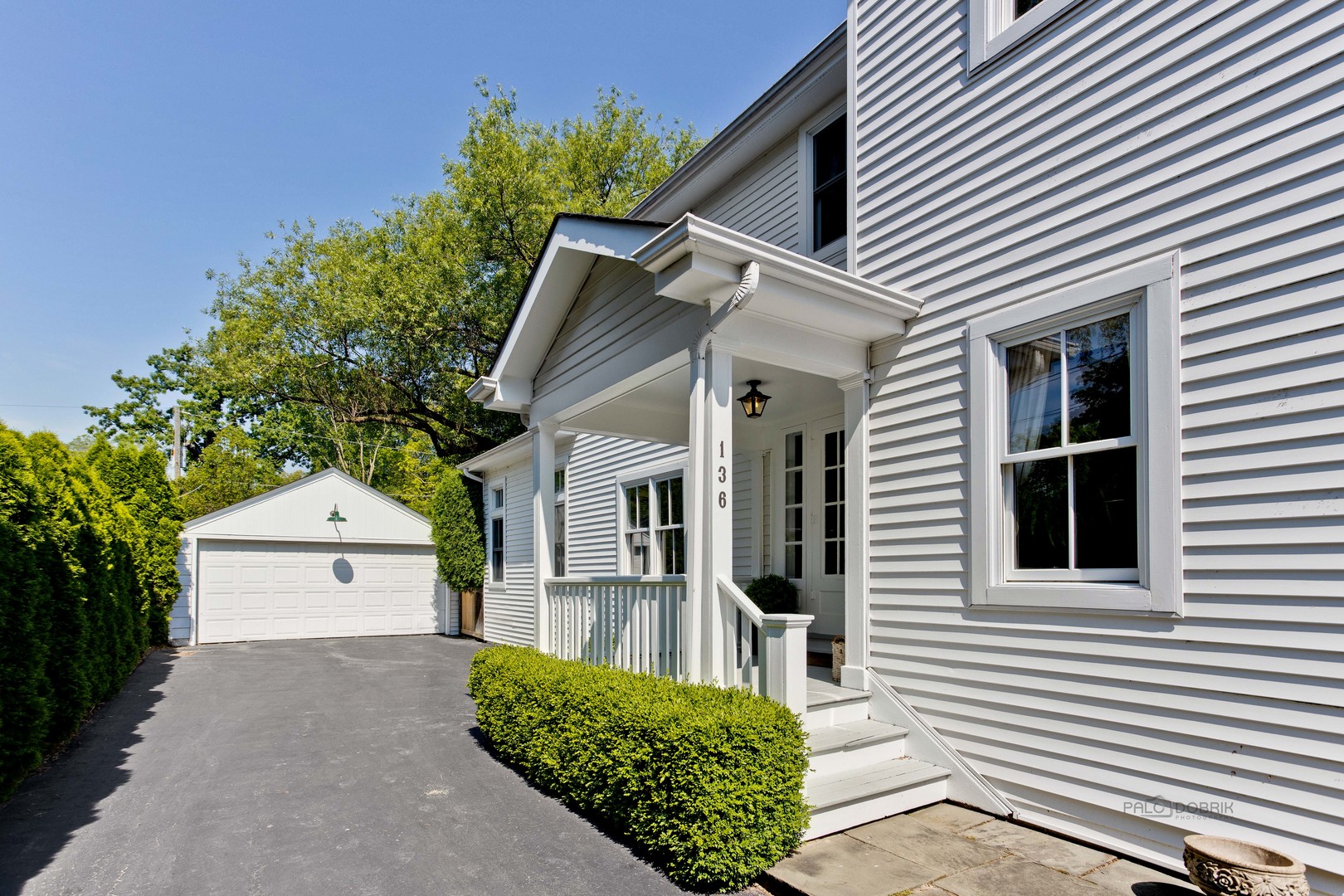 136 Wildwood Road Lake Forest, IL 60045 - Photo 2 of 35