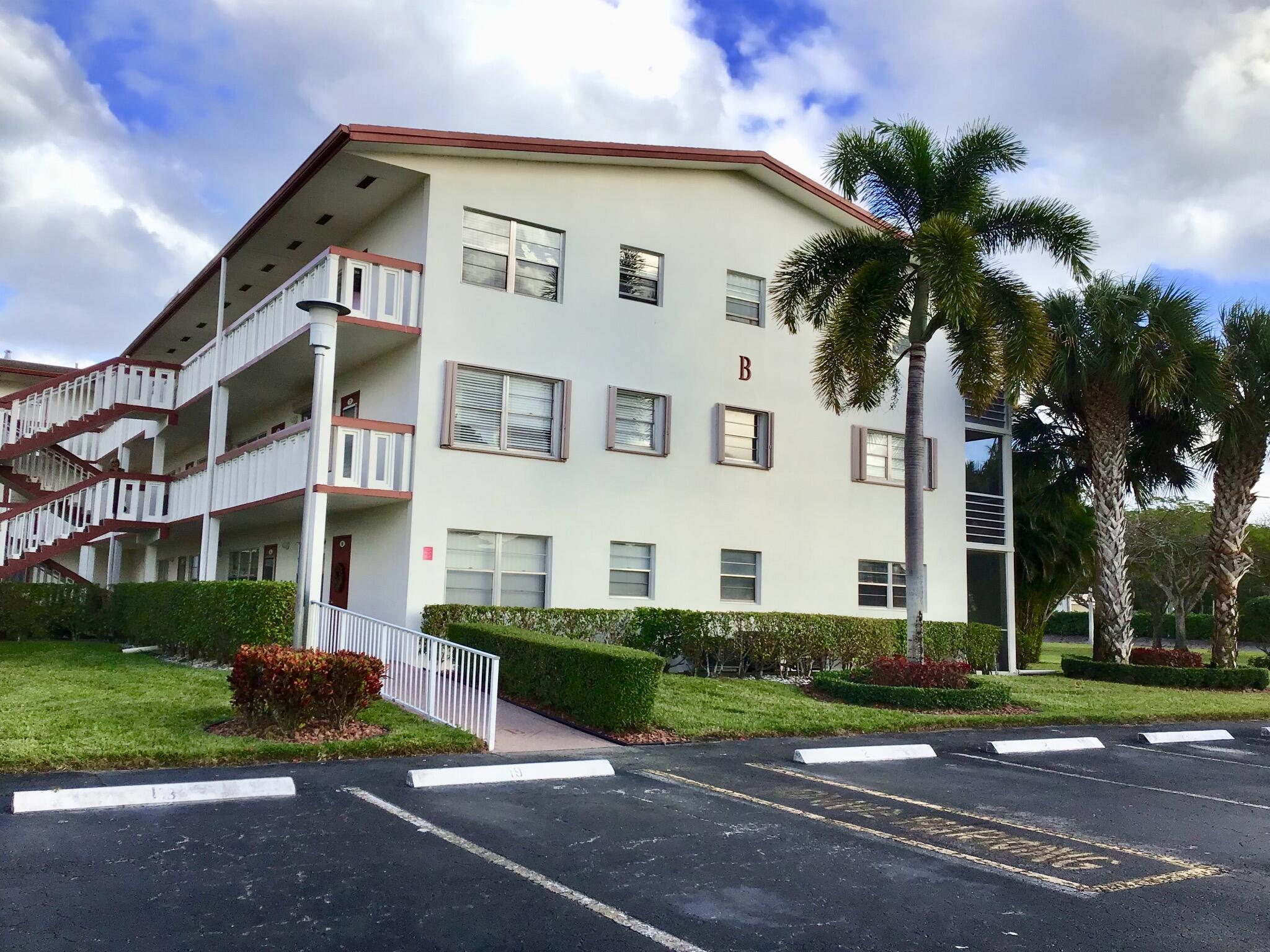84 Brighton B Boca Raton, FL 33434 - Photo 2 of 41 F3722CC5-A3C5-4350-8B07-527EED780A21