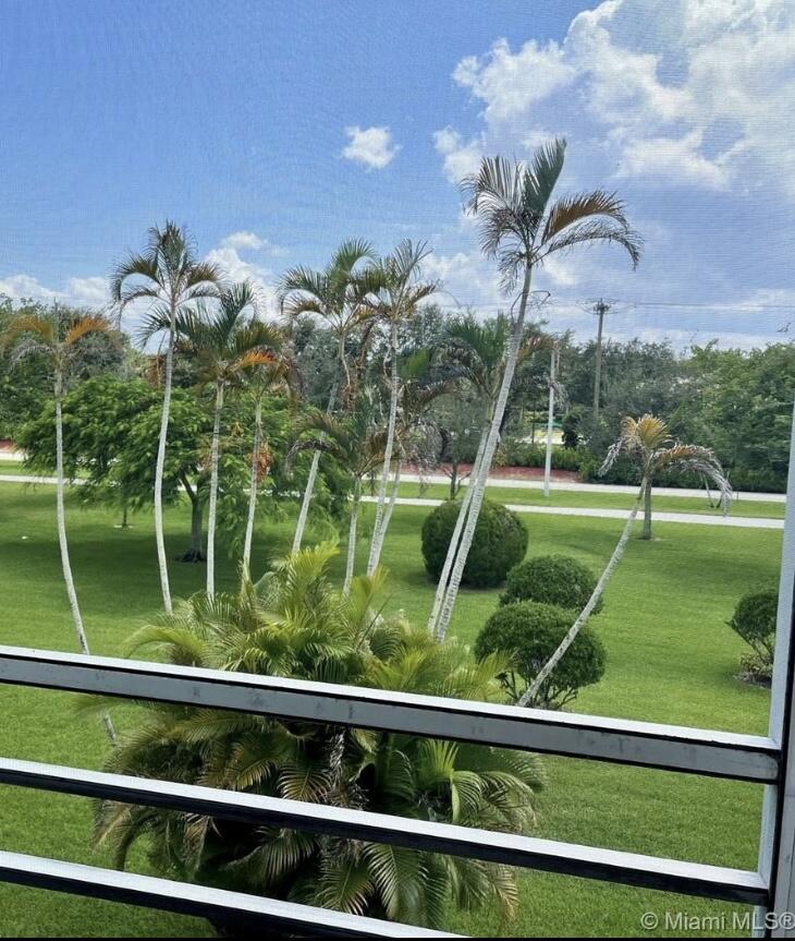 84 Brighton B Boca Raton, FL 33434 - Photo 28 of 35 IMG_1650