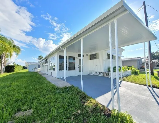 $1,800 | 321 3rd St Drive West, Palmetto, FL 34221