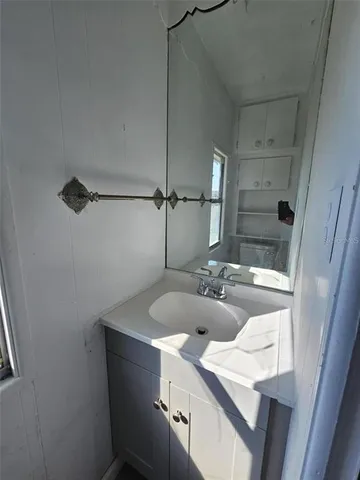 $1,800 | 321 3rd St Drive West, Palmetto, FL 34221