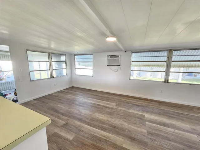 $1,800 | 321 3rd St Drive West, Palmetto, FL 34221