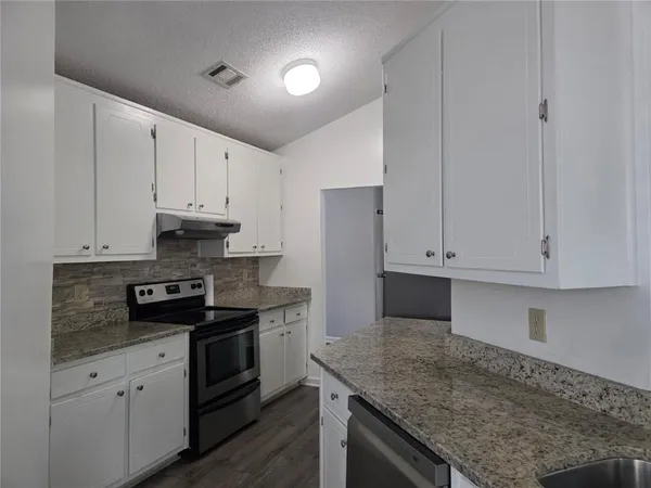 $2,100 | 1155 Riverside Trace, Sugar Hill, GA 30518