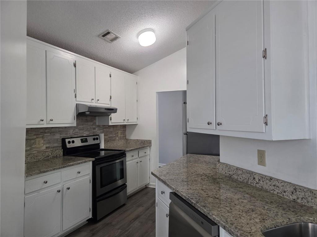 1155 Riverside Trace Sugar Hill, GA 30518 - Photo 6 of 21