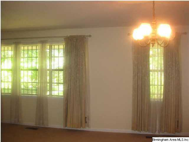 625 Shady Glen Road Anniston, AL 36201 - Photo 4 of 27