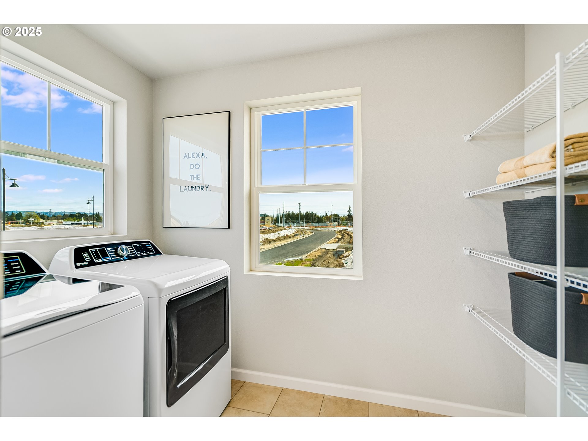 931 Legacy Street Eugene, OR 97402 - Photo 10 of 21 a utility room with dryer and washer