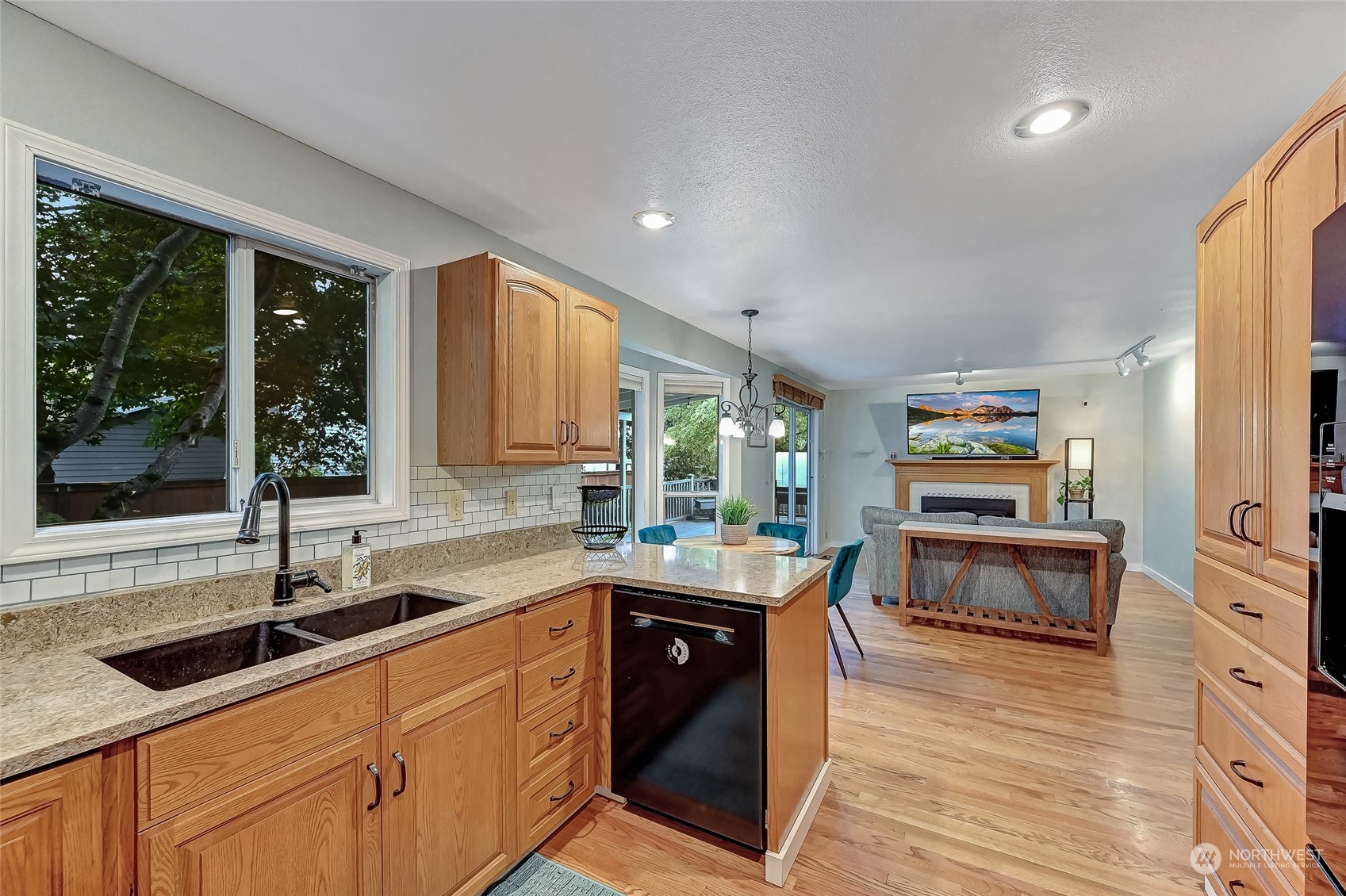 19012 103rd Place Southeast Renton, WA 98055 - Photo 11 of 37 Gallery Image 11