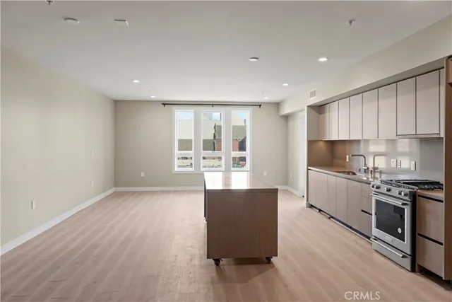 $1,250,000 | 39 South Los Robles Avenue, Unit 3006, Pasadena, CA 91101