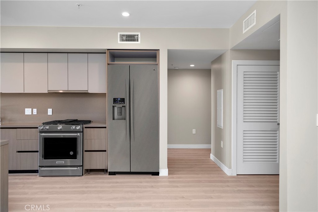 39 South Los Robles Avenue, Unit 3006 Pasadena, CA 91101 - Photo 14 of 24