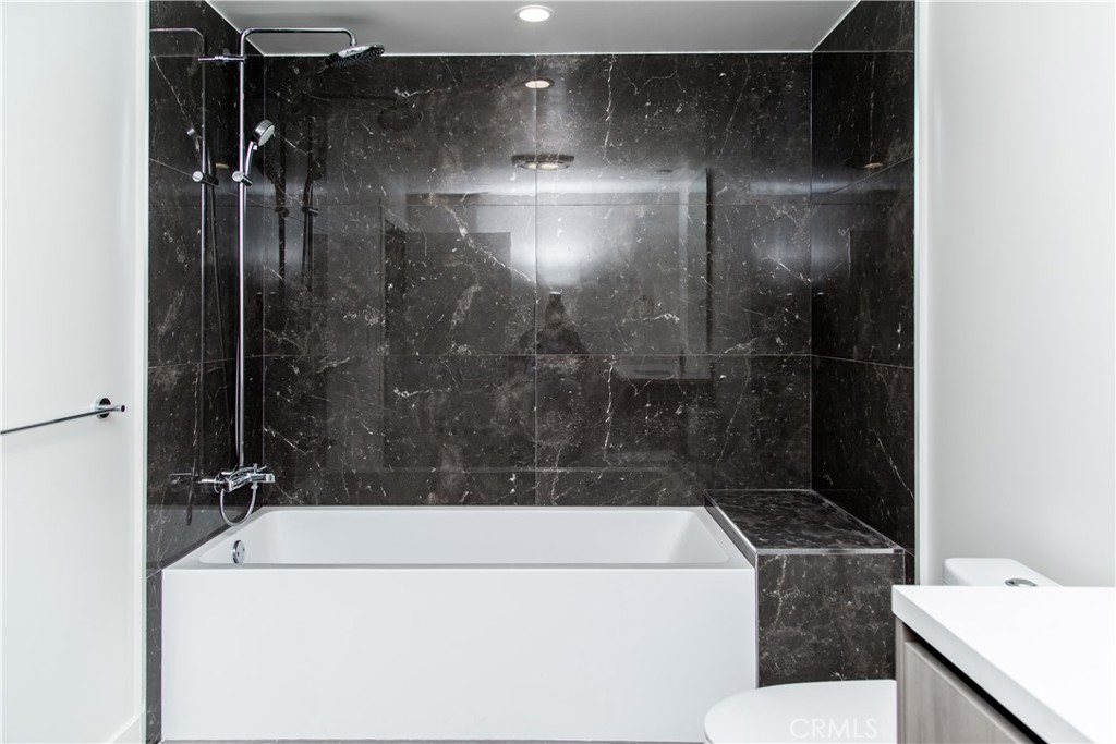 39 South Los Robles Avenue, Unit 3006 Pasadena, CA 91101 - Photo 19 of 24