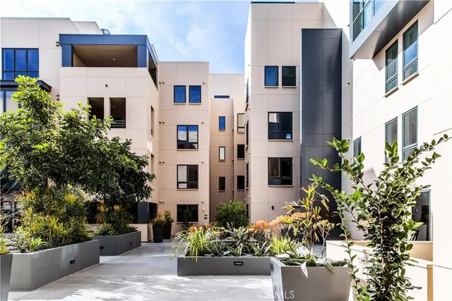 $1,250,000 | 39 South Los Robles Avenue, Unit 3006, Pasadena, CA 91101