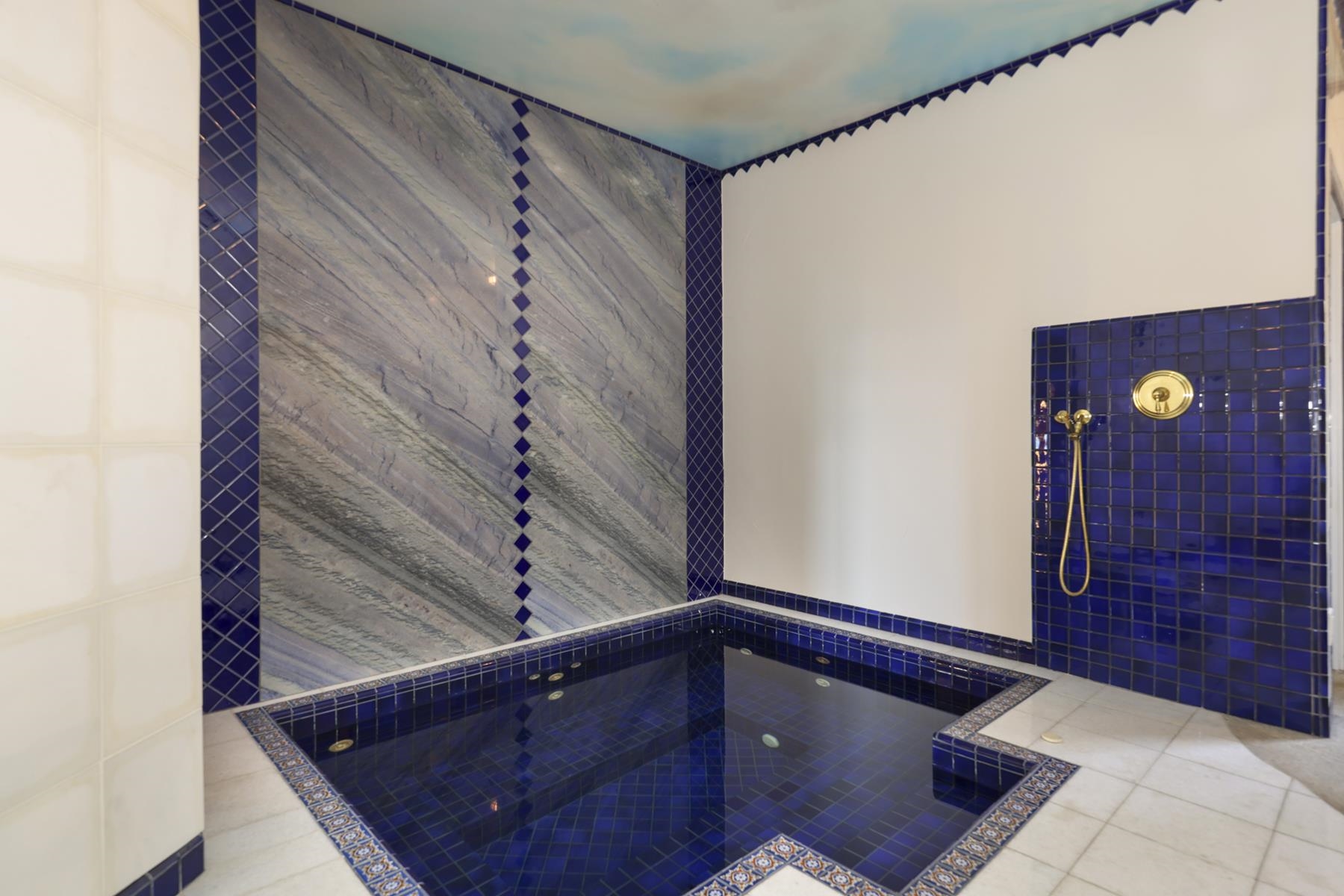 77 Speedboat Avenue Brockway, CA 96143 - Photo 24 of 28 a view of walk in closet