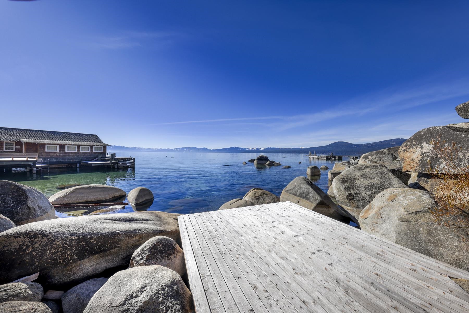 77 Speedboat Avenue Brockway, CA 96143 - Photo 6 of 28 a view of a bedroom with two bed