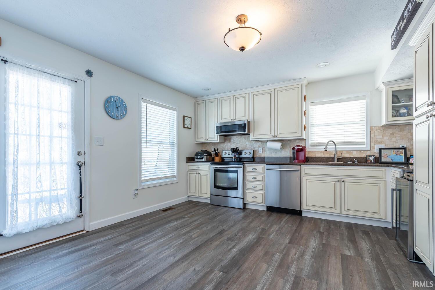 2598 South Flat Rock Road Bloomington, IN 47403 - Photo 8 of 26 Gallery Image 8