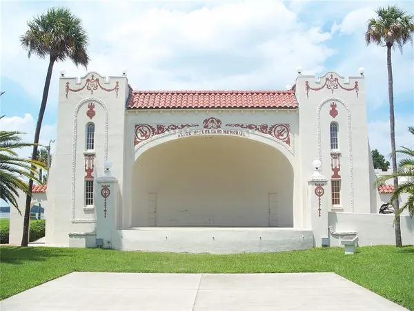 $1,150 | 1147 East McDonald Avenue, Unit 201, Eustis, FL 32726