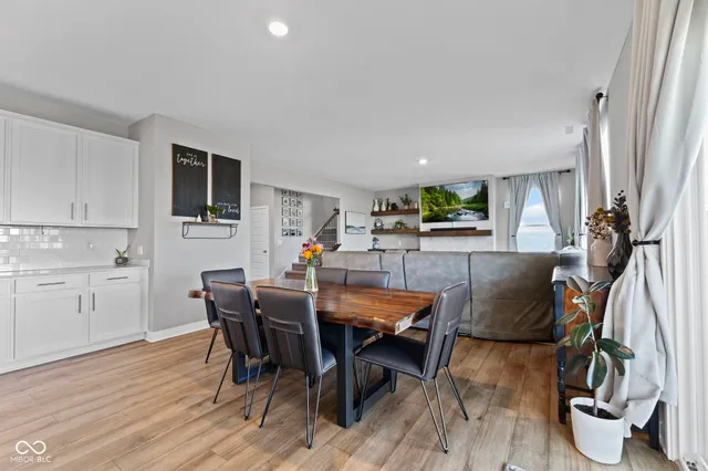 $419,900 | 2433 South Copperstone Drive, New Palestine, IN 46163