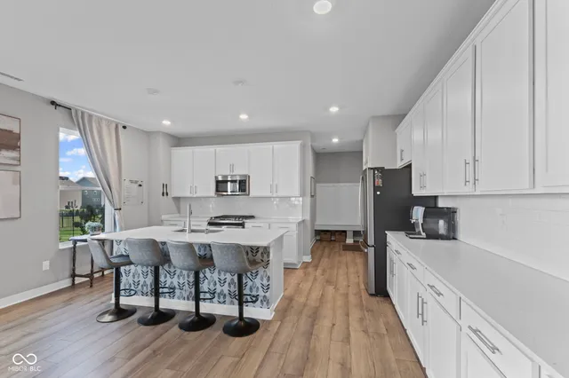 $419,900 | 2433 South Copperstone Drive, New Palestine, IN 46163