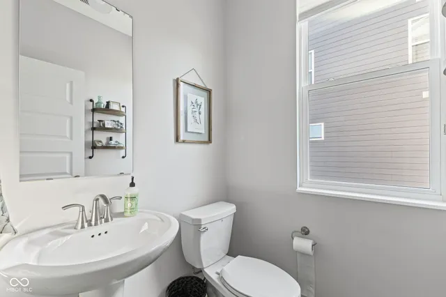 $419,900 | 2433 South Copperstone Drive, New Palestine, IN 46163