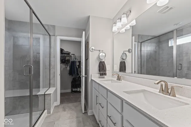 $419,900 | 2433 South Copperstone Drive, New Palestine, IN 46163