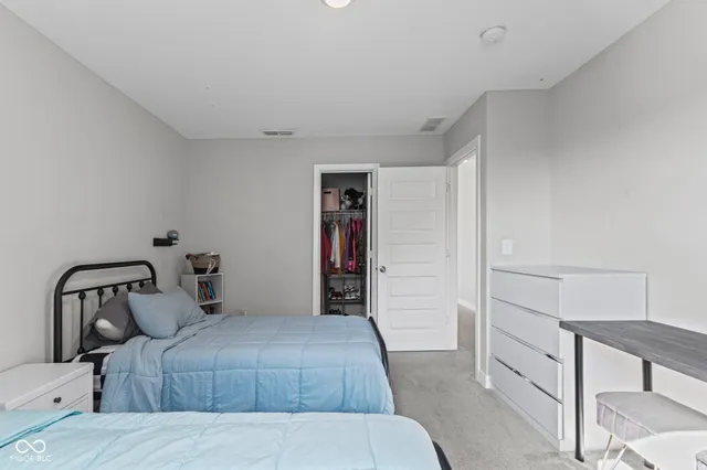 $419,900 | 2433 South Copperstone Drive, New Palestine, IN 46163