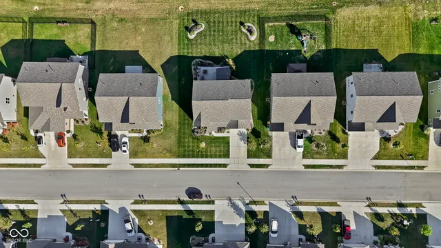 $419,900 | 2433 South Copperstone Drive, New Palestine, IN 46163