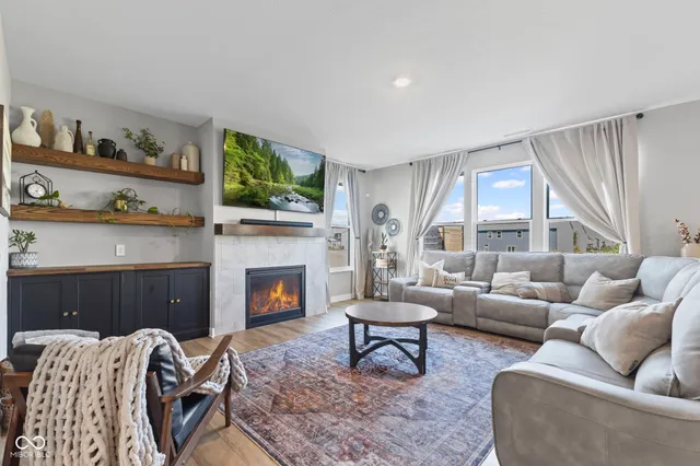 $419,900 | 2433 South Copperstone Drive, New Palestine, IN 46163