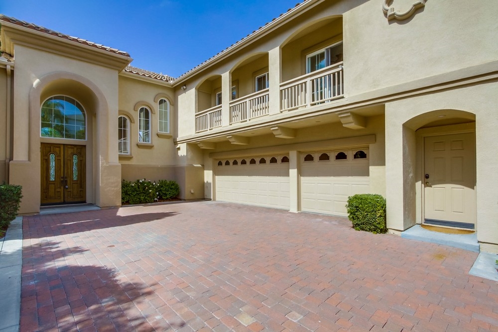 2820 Rancho Costero Carlsbad, CA 92009 - Photo 4 of 25