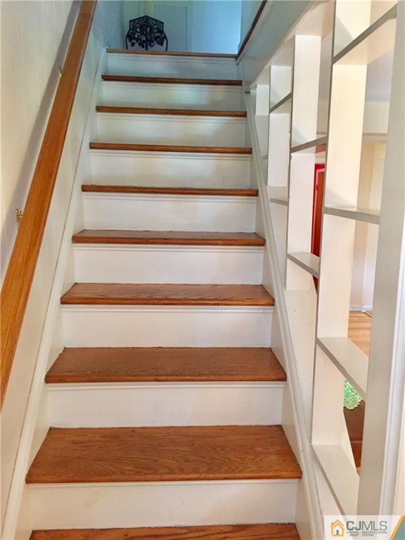 387 Middle Road Hazlet, NJ 07730 - Photo 8 of 20 a view of entryway
