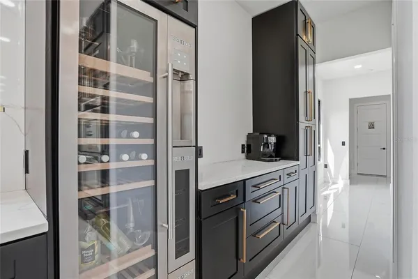 a view of a big room with closet and windows